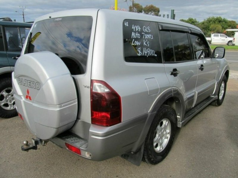 2003 MITSUBISHI PAJERO GLS NP