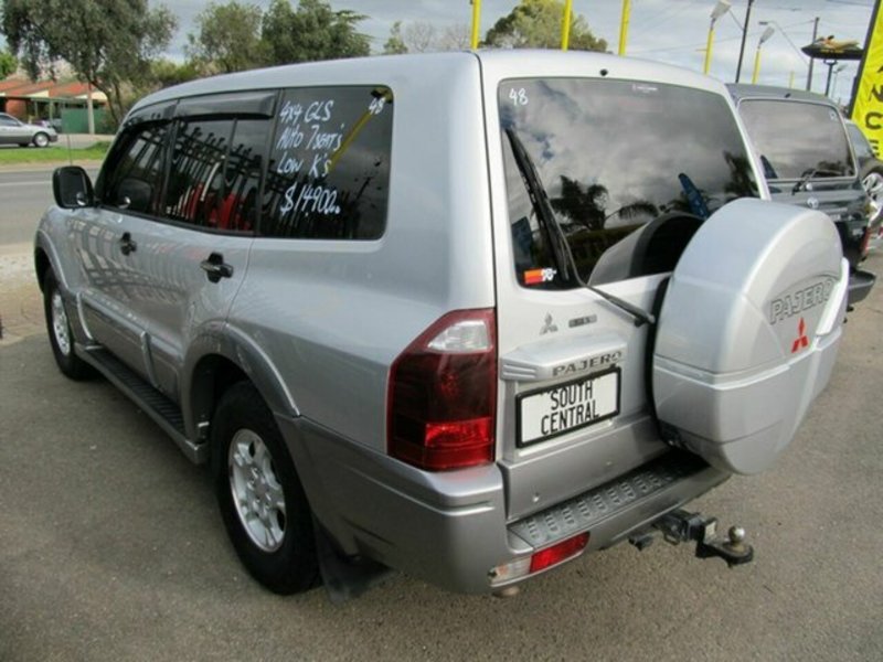 2003 MITSUBISHI PAJERO GLS NP
