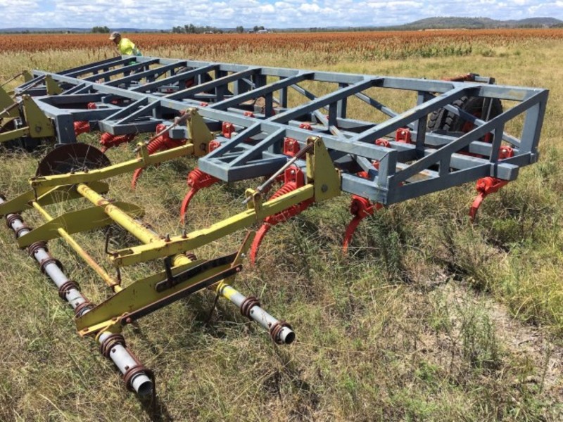 Custom Chisel Plough