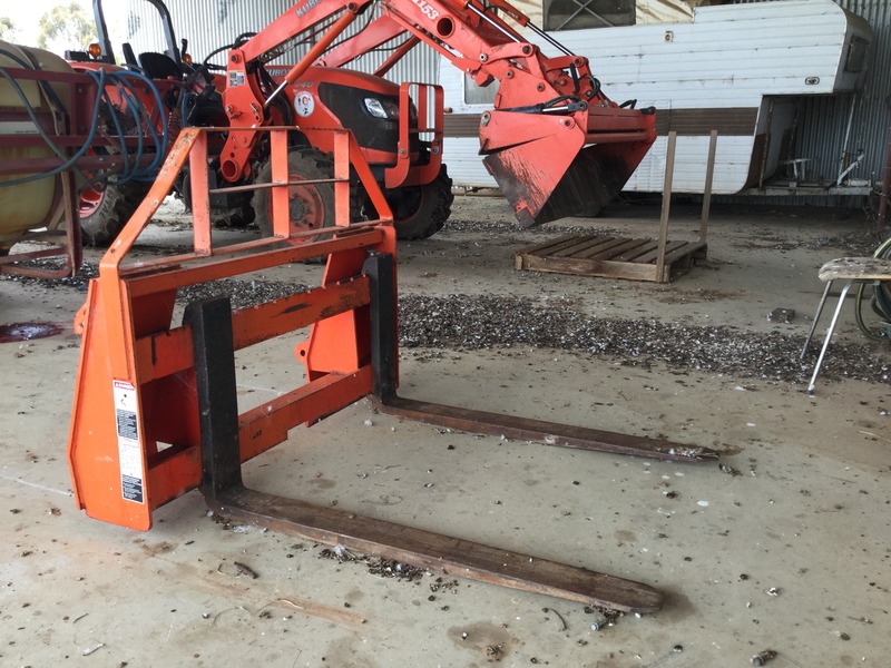 KUBOTA FWA LOADER & FORKS JHW3930616 JUST HEAVY EQUIPMENT