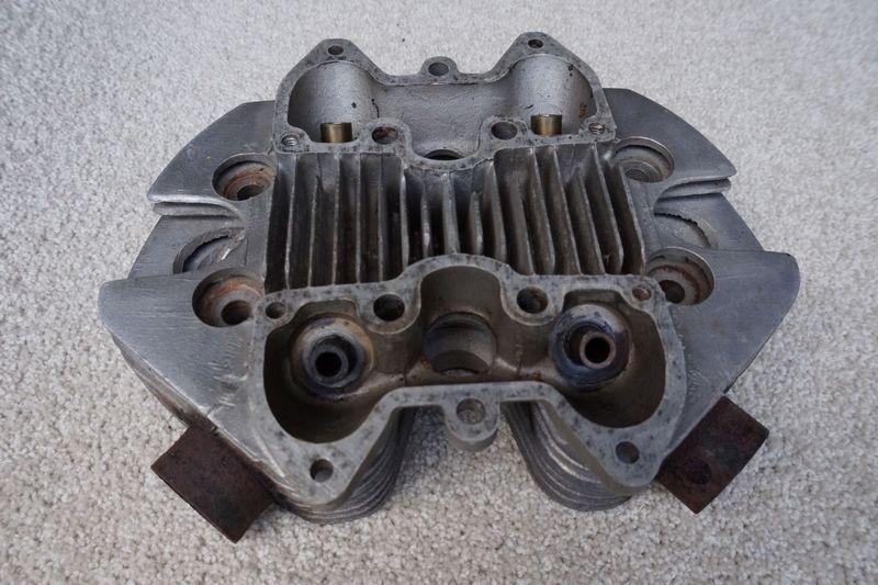 Triumph T100R Cylinder Head
