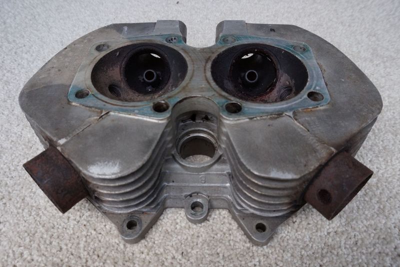 Triumph T100R Cylinder Head