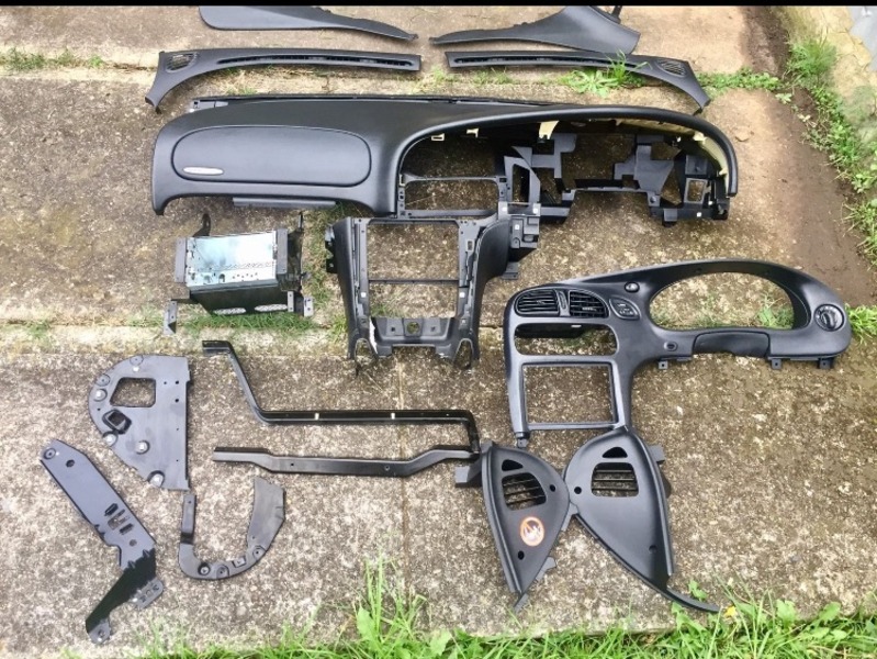 HOLDEN COMMODORE VX, DASHBOARD & ALL COMPONENTS JPW4014436 JUST PARTS