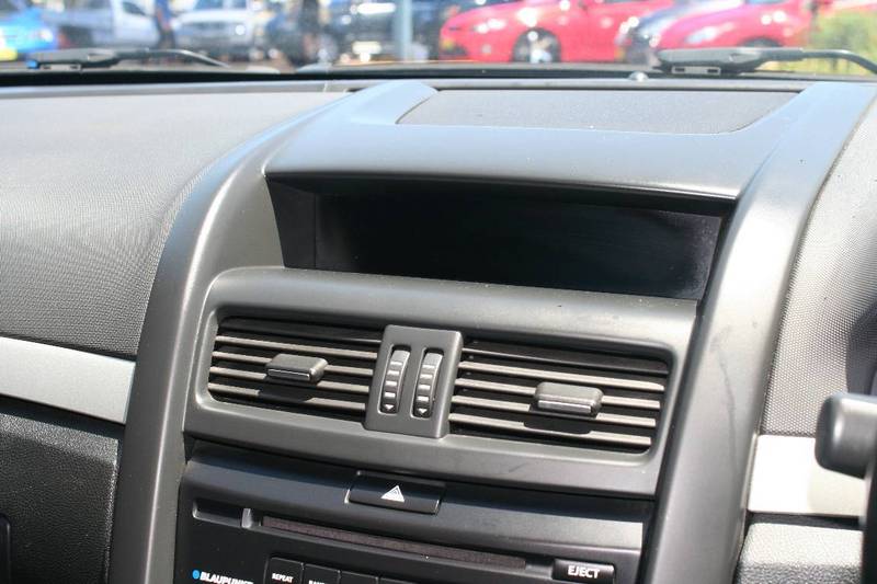 2009 HOLDEN SV6