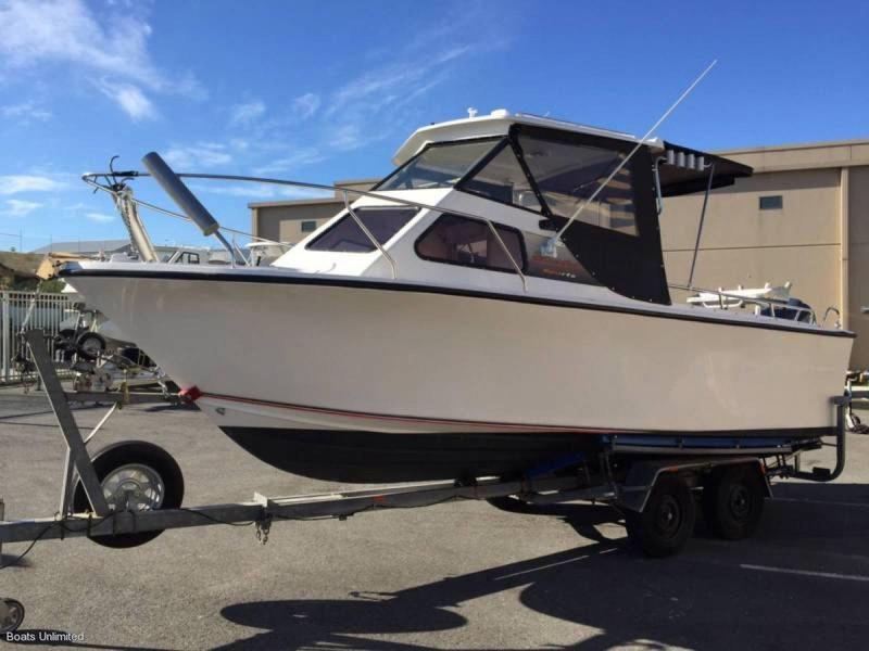 CHIVERS 21'6 SPORTS FISHERMAN BEST RIDING HUGE DECK BTFD3872980