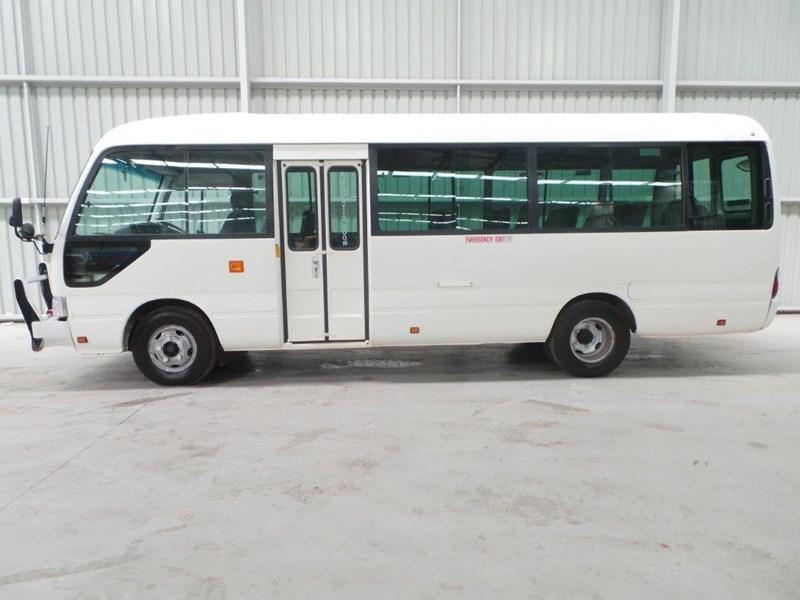 2011 TOYOTA COASTER 50 SERIES BUS