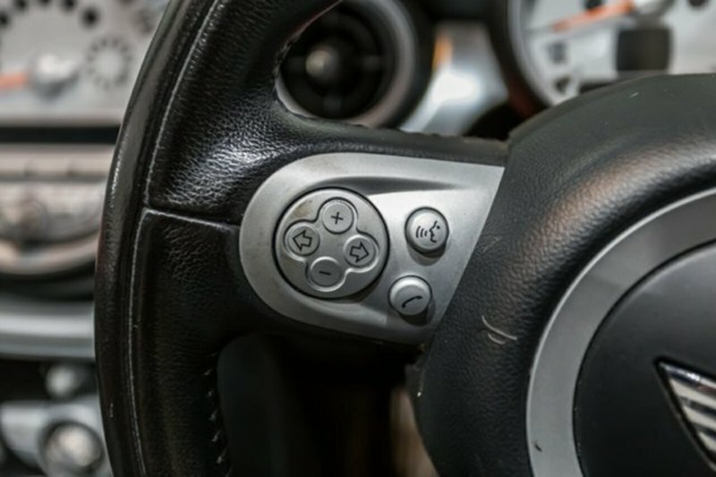 2010 MINI COOPER CABRIO R57 MY11