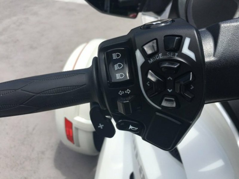 2013 BRP Spyder ST Limited