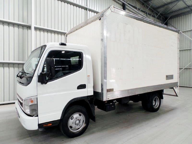 2009 FUSO CANTER PANTECH