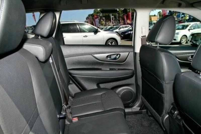 2015 NISSAN X-TRAIL ST-L (FWD) T32