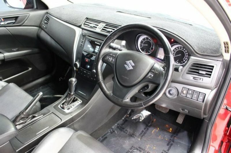 2011 SUZUKI KIZASHI PRESTIGE FR MY11