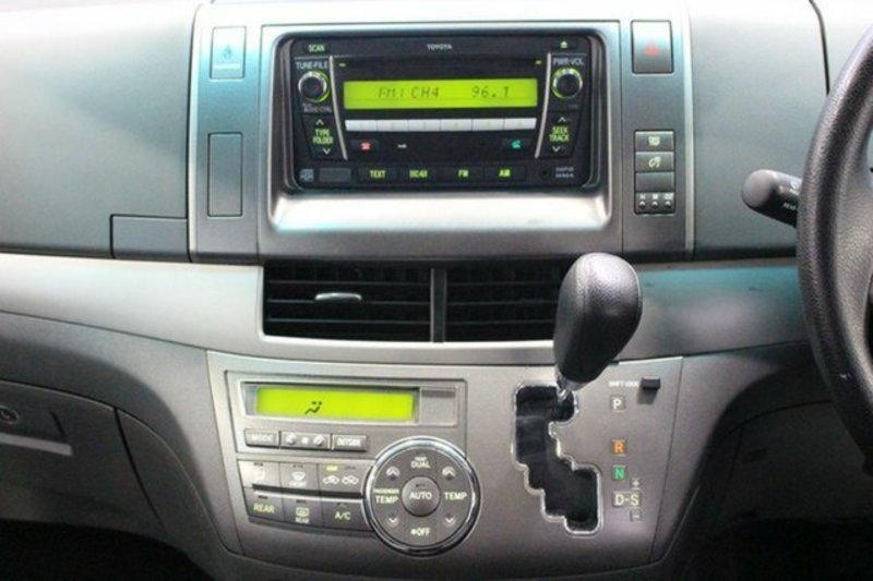 2010 TOYOTA TARAGO GLi ACR50R MY09