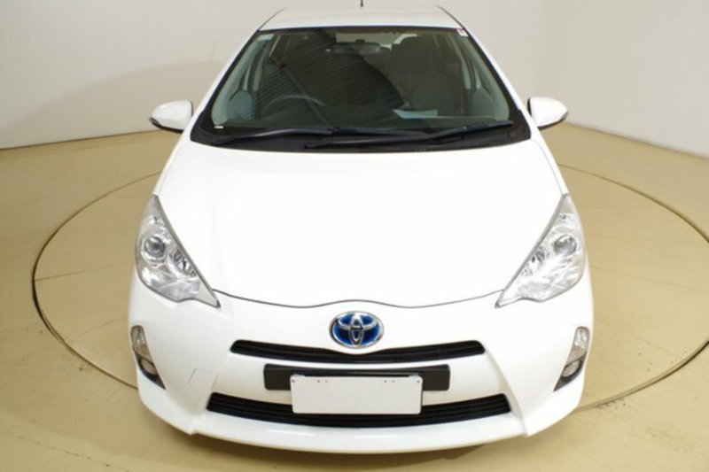 2012 TOYOTA PRIUS-C HYBRID NHP10R