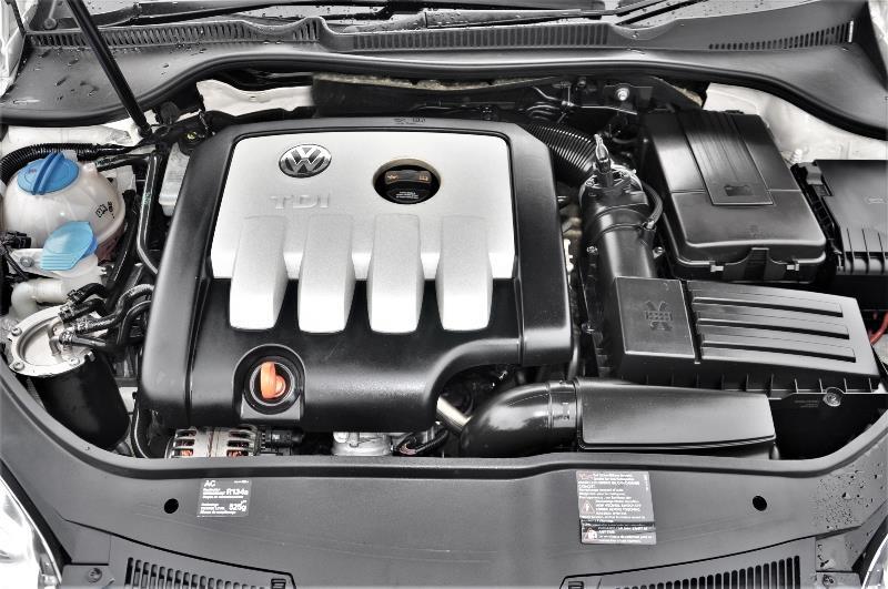 2006 VOLKSWAGEN GOLF Comfortline V