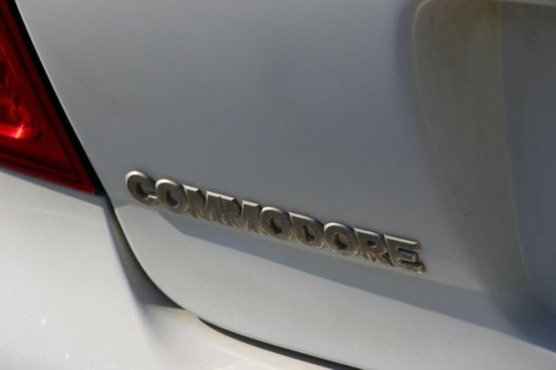 2002 HOLDEN COMMODORE EXECUTIVE VXII