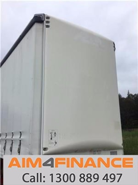 2007 FREIGHTER CURTAINSIDER TRAILER