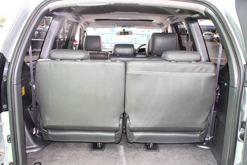 2005 TOYOTA LANDCRUISER PRADO GRANDE (4x4) GRJ120R