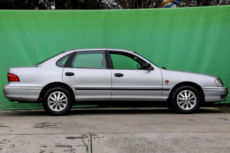 2002 TOYOTA AVALON Sorrento MCX10R Mark II