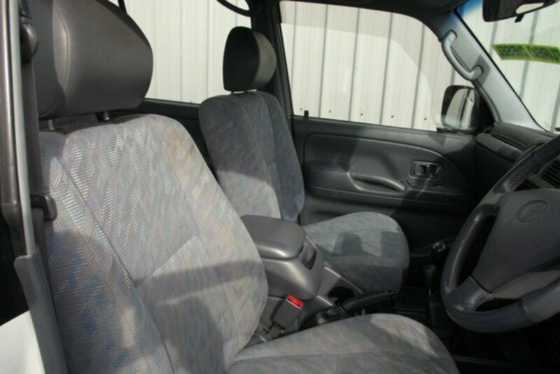 2001 TOYOTA LANDCRUISER PRADO GXL (4x4) KZJ95R