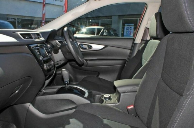 2015 NISSAN X-TRAIL ST (FWD) T32