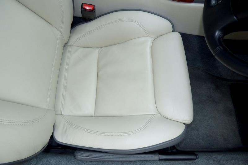 2002 ASTON MARTIN DB7 VANTAGE