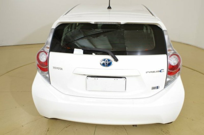 2012 TOYOTA PRIUS-C HYBRID NHP10R