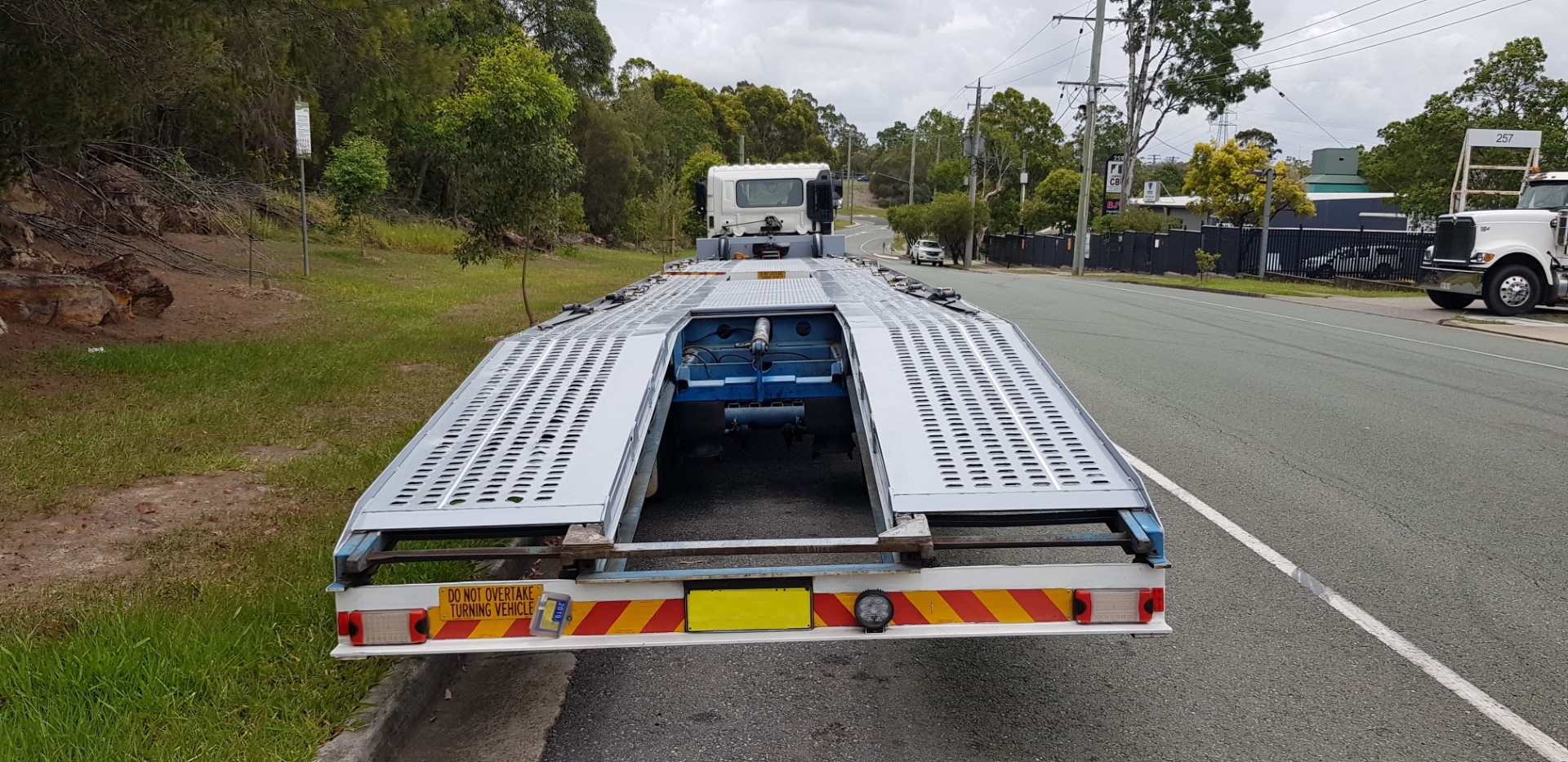 2009 HINO 500 FD8J 3 CAR CARRIER JTW5042846 JUST TRUCKS