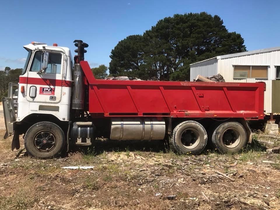 1982 MACK TIP TRUCK JTW5004369 JUST TRUCKS