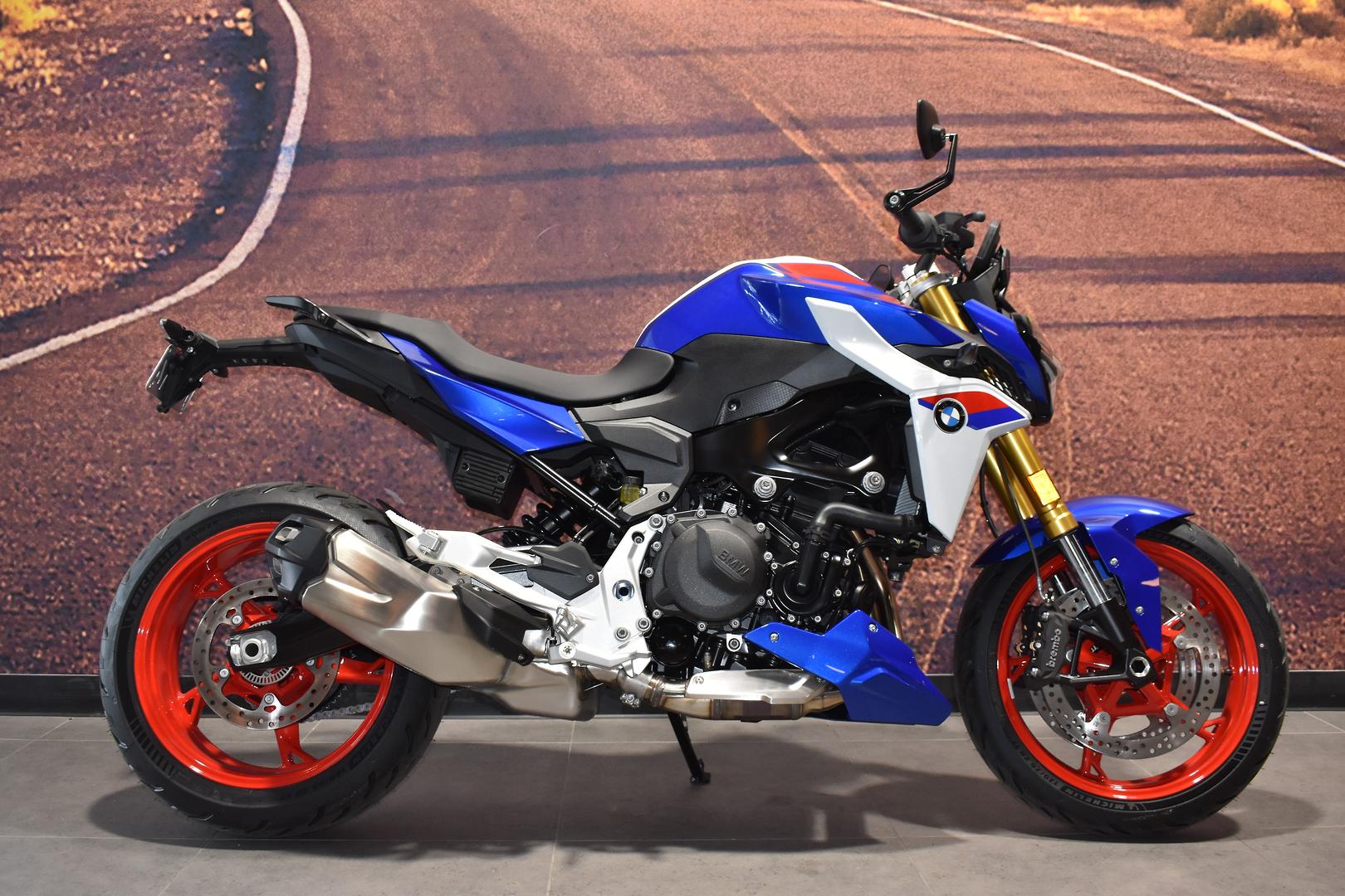 2026 bmw f 900 r road