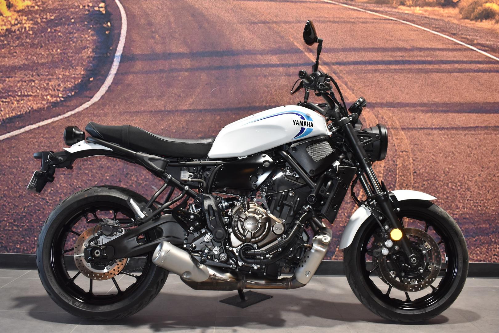 2022 yamaha xsr700 road
