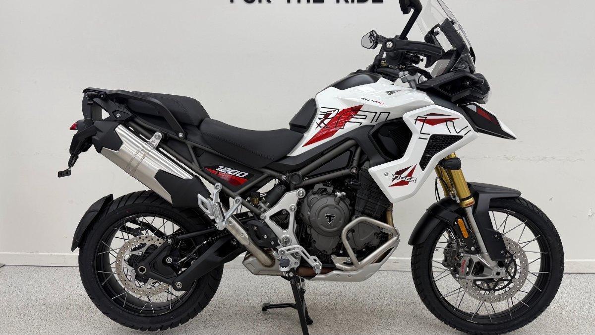 2026 triumph tiger 1200 rally desert dual sports