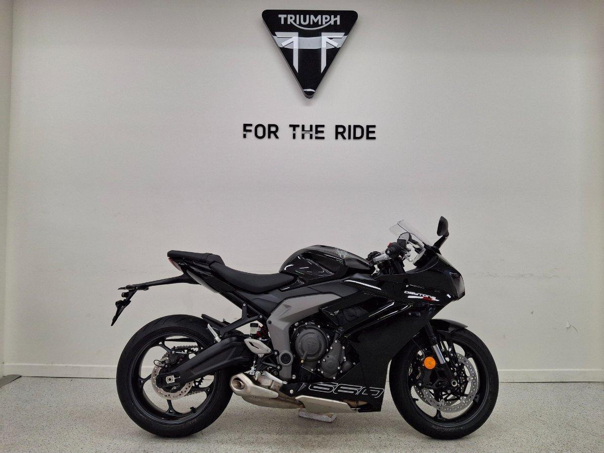 2026 triumph daytona 660 (lams) road