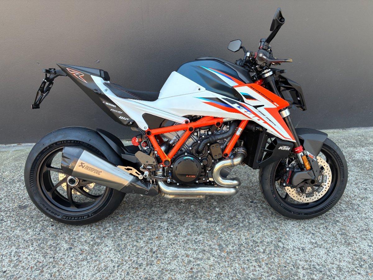 2026 ktm 1390 super duke r evo sports