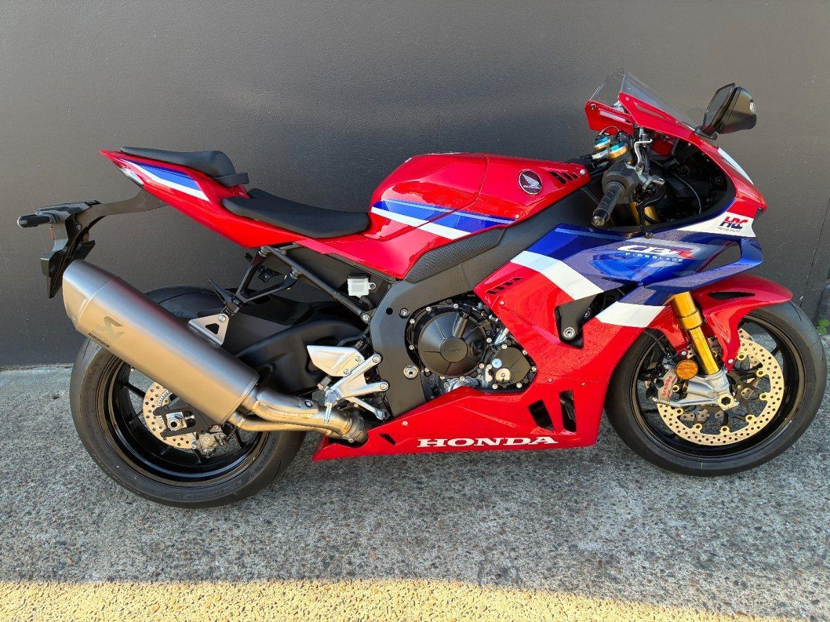 2025 honda cbr1000rr-r sp (fireblade) abs sports