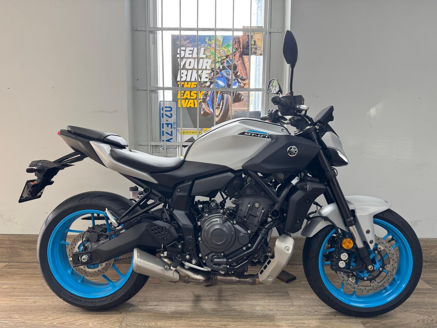 2025 yamaha mt-07 la (abs) road