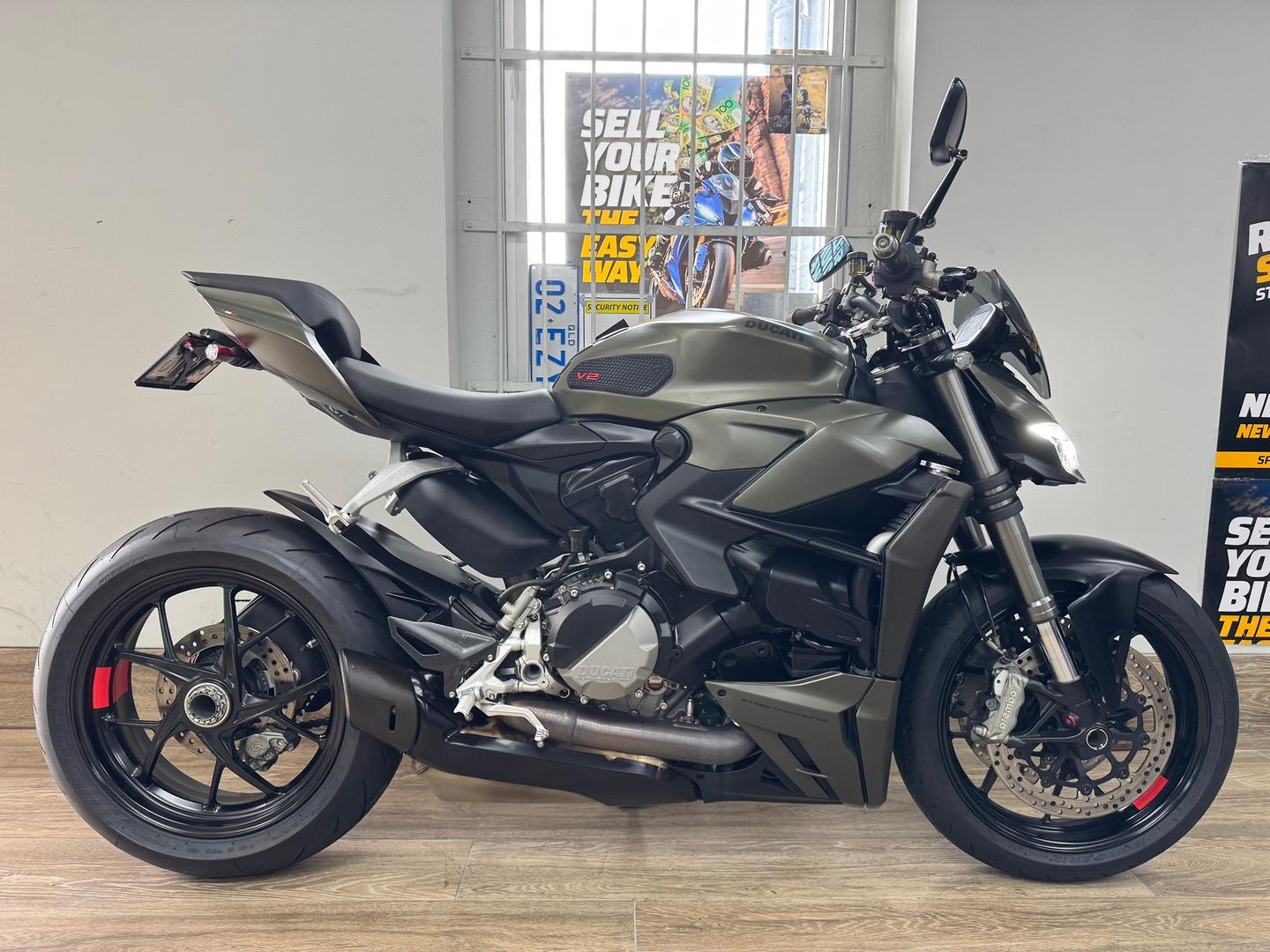 2023 ducati streetfighter v2 dual sports
