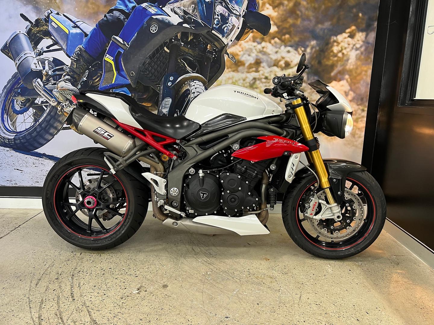 2016 triumph speed triple r-abs sports