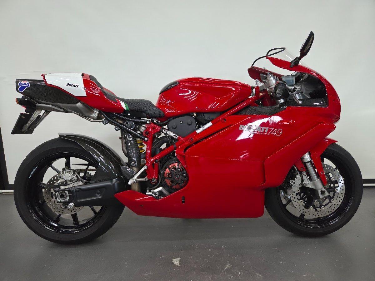 2005 ducati 749 testastretta sports