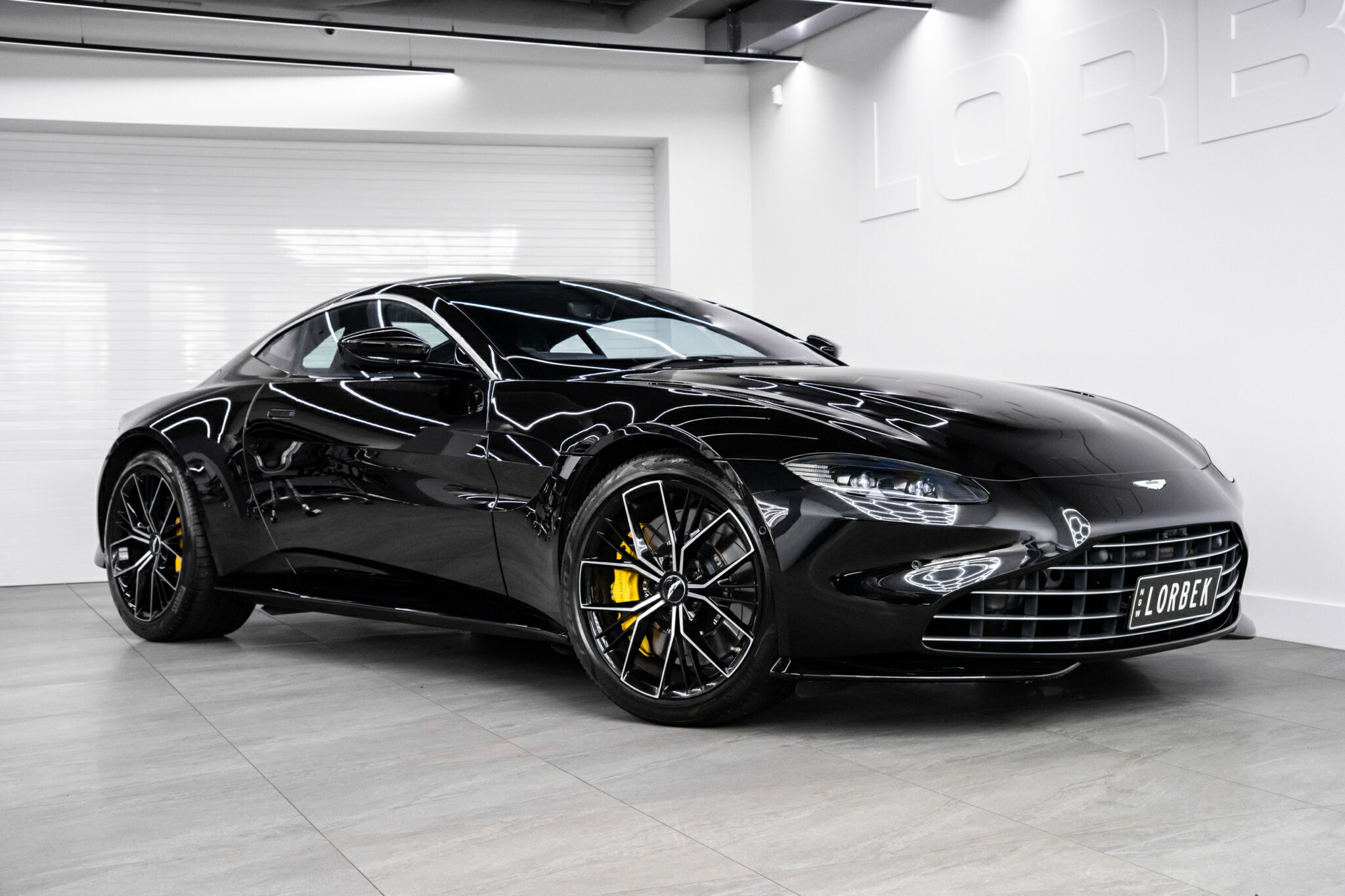 2021 aston martin v8 vantage my21 7 sp manual coupe