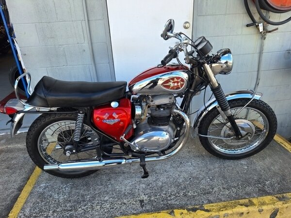 1969 bsa a65l lightning road