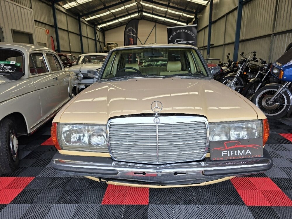 1981 mercedes-benz 300 w123 d 4 sp automatic 4d sedan