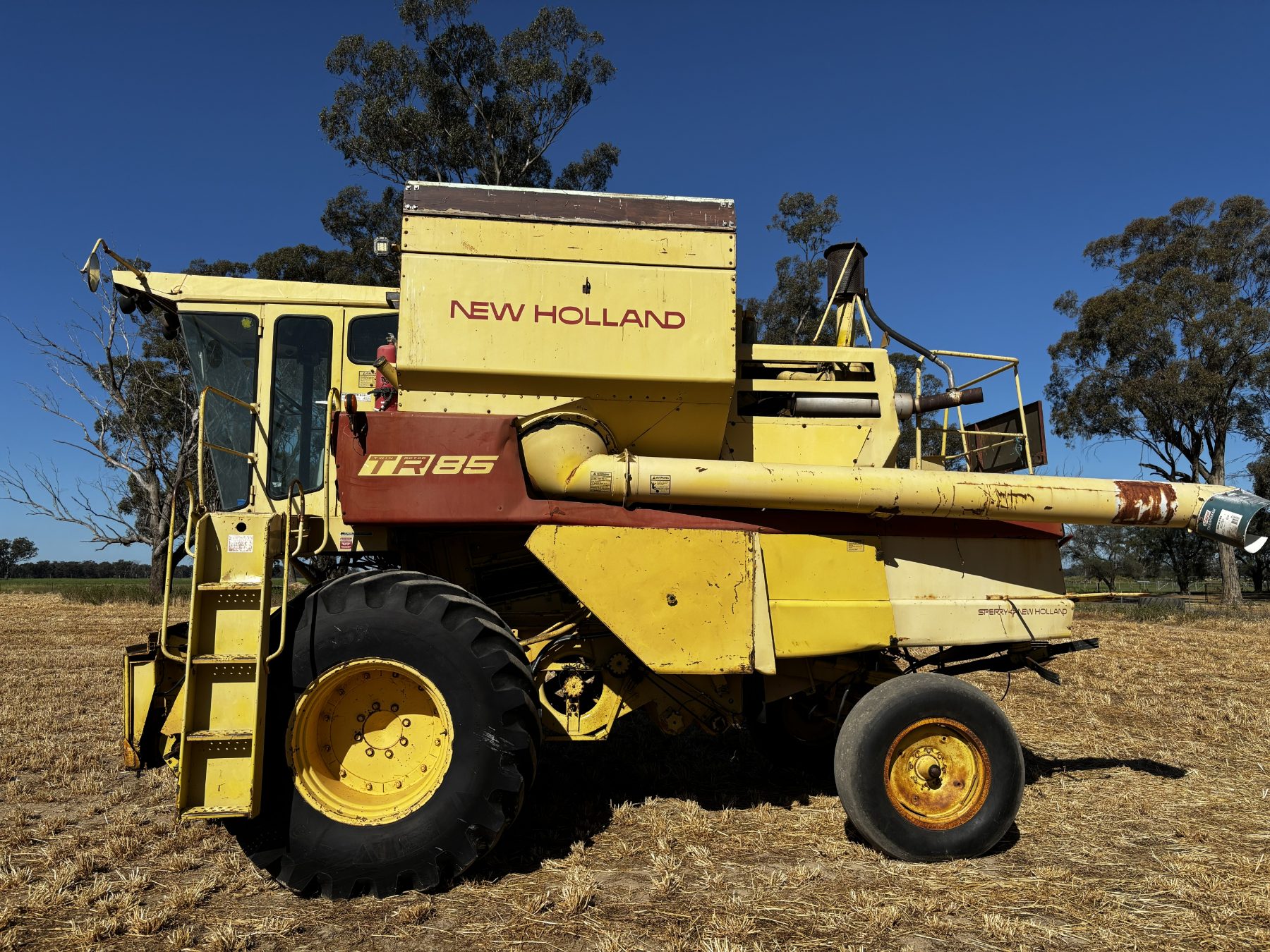 1980 new holland tr-85 auto header