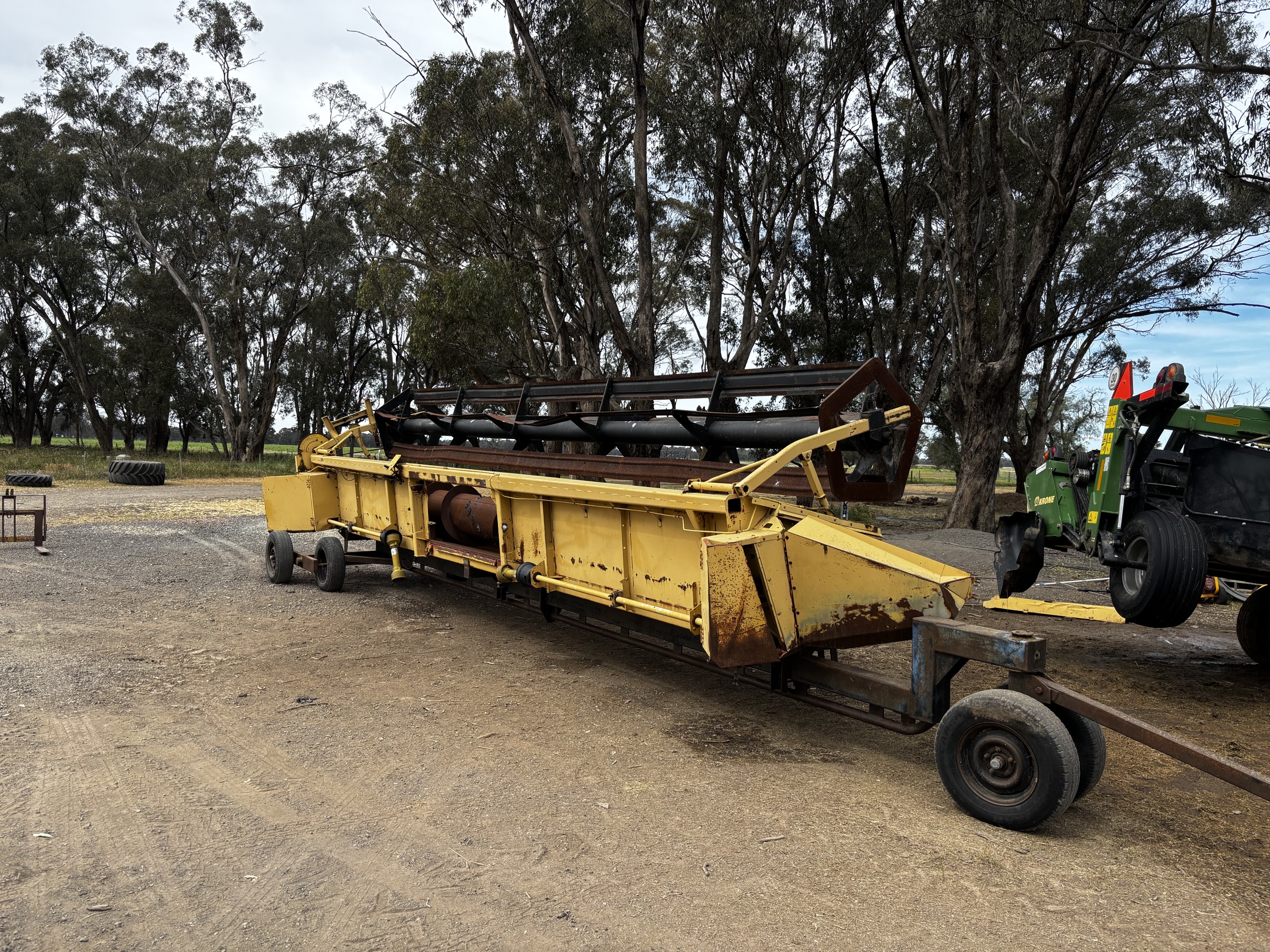 new holland806 open front comb trailer