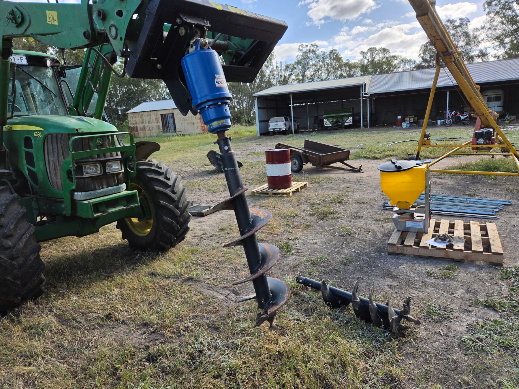 euro-hitch hyd. fence post auger