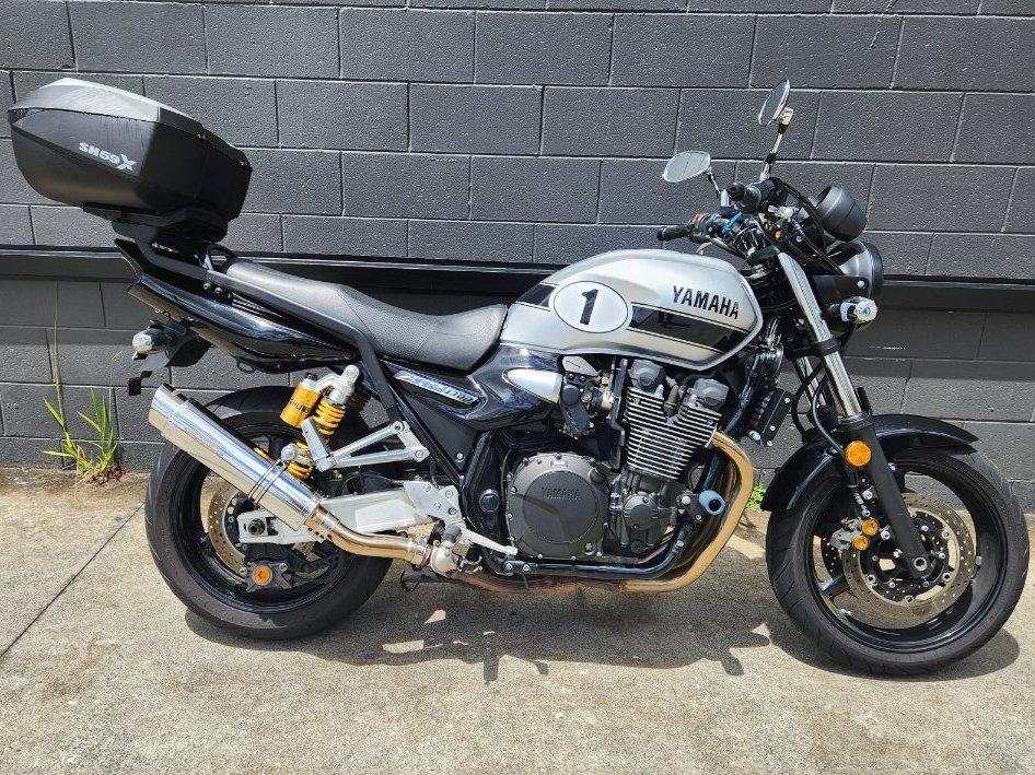 2016 yamaha xjr1300 road