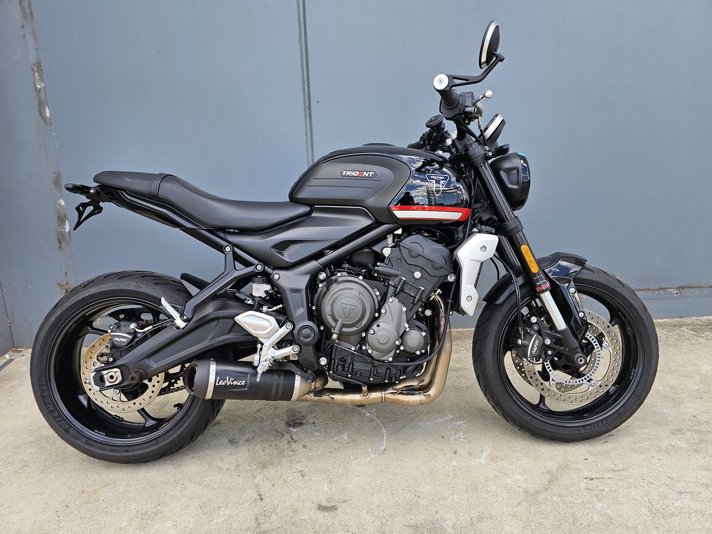 2022 triumph trident 660 road