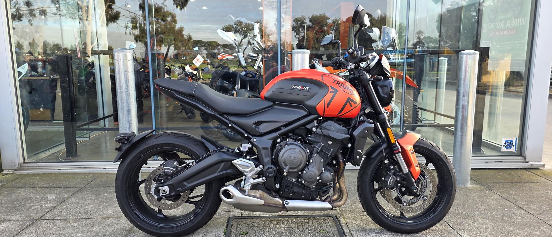 2023 triumph trident 660 road