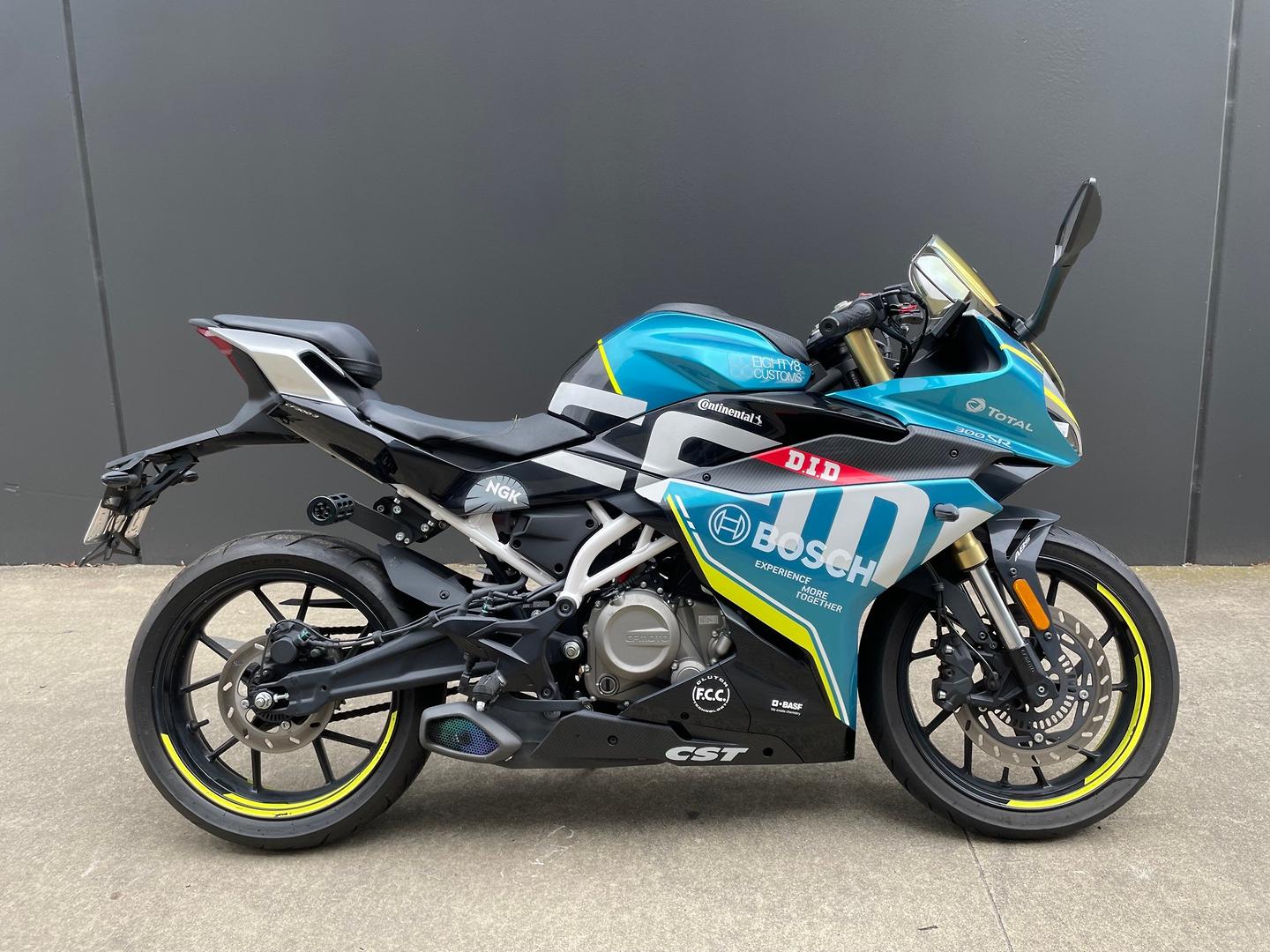 2020 cfmoto 300 sr abs road