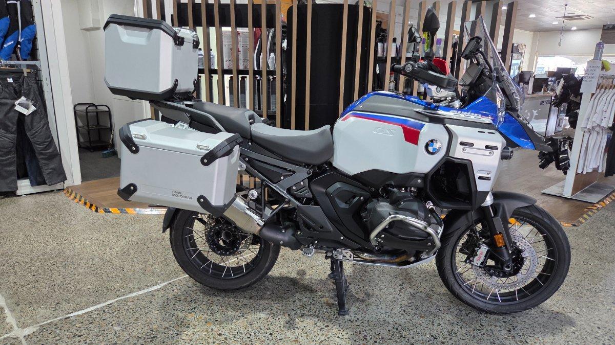 2025 bmw r 1300 gs adventure trophy dual sports