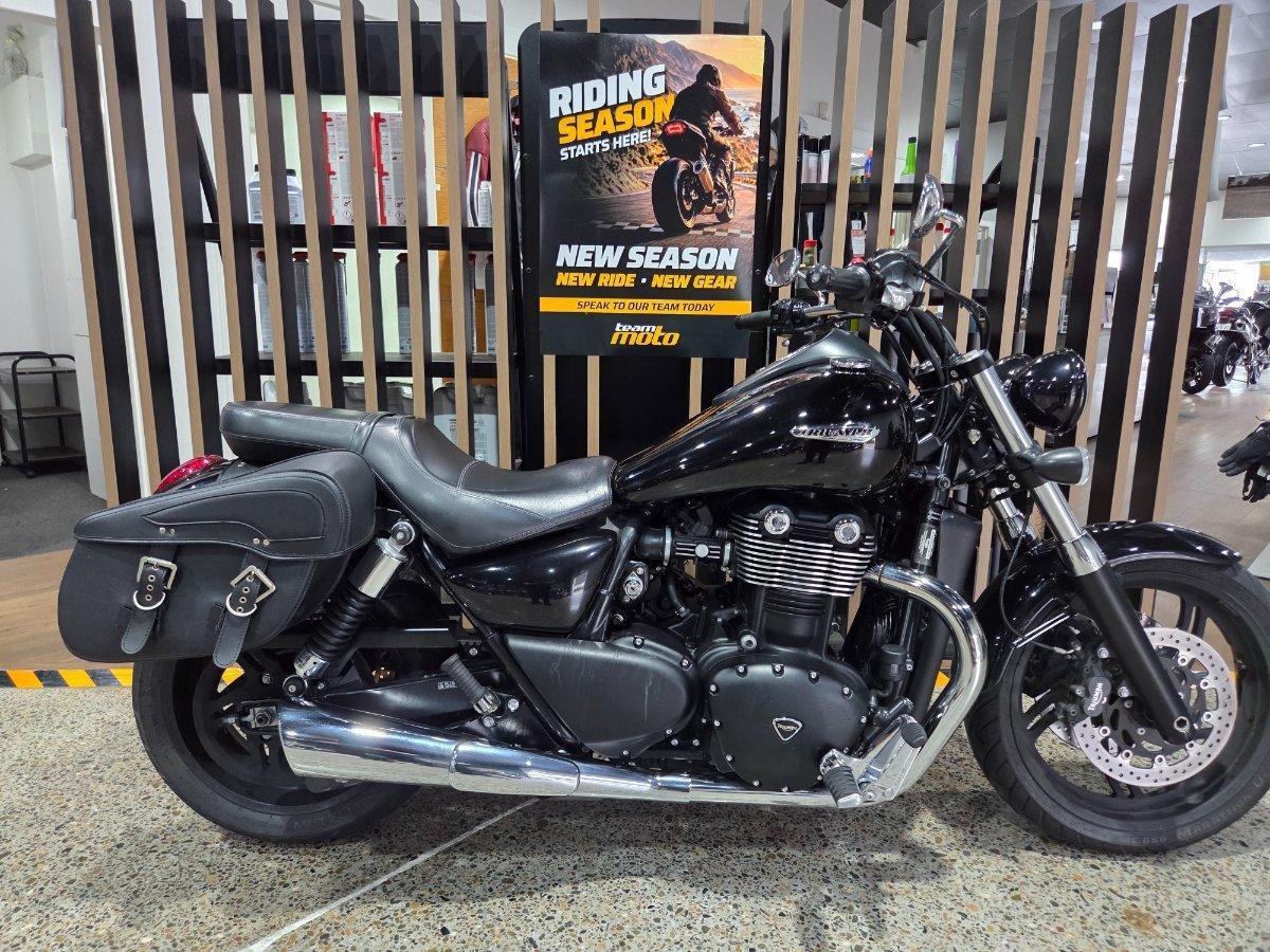 2012 triumph thunderbird storm cruiser